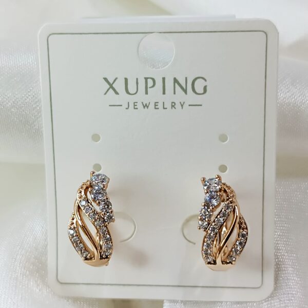 Производитель: Xuping jewelry; Вид изделия: Серьги; Вставки: Циркон; Замок: Английский; Вид металла: Медицинский сплав; Покрытие: Золото 585, 18кар