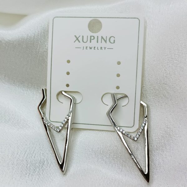 Производитель: Xuping jewelry; Вид изделия: Серьги; Вставки: Циркон; Замок: Конго; Вид металла: Медицинский сплав; Покрытие: Родирование