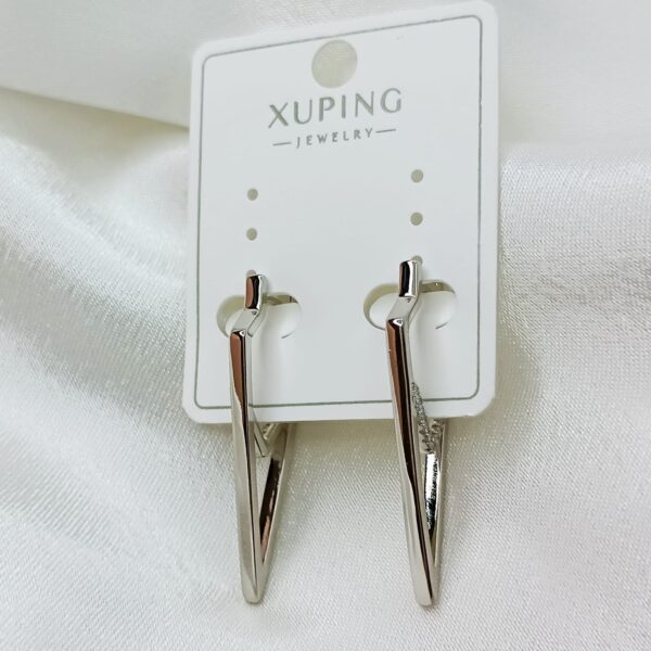 Производитель: Xuping jewelry; Вид изделия: Серьги; Вставки: Циркон; Замок: Конго; Вид металла: Медицинский сплав; Покрытие: Родирование