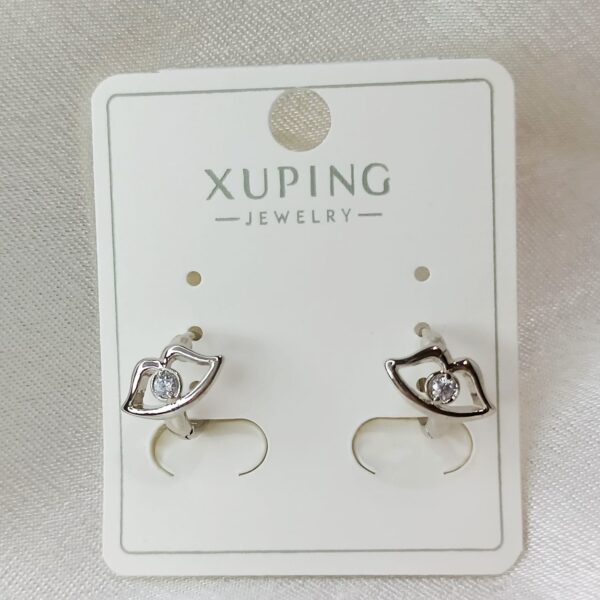 Производитель: Xuping jewelry; Вид изделия: Серьги; Вставки: Циркон; Замок: Конго; Вид металла: Медицинский сплав; Покрытие: Родирование