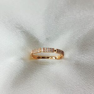 Производитель: Xuping jewelry; Вид изделия: Кольцо; Вставки: Циркон; Вид металла: Медицинский сплав; Покрытие: Золото 585, 18кар