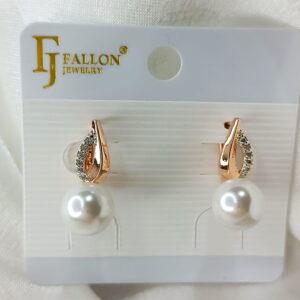 Производитель: FALLON jewelry; Вид изделия: Серьги; Вставки: Циркон, искусственный жемчуг, белый; Замок: Английский; Вид металла: Медицинский сплав; Покрытие: Золото 585, 18кар